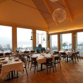 Ein Separée für bis zu 30 Personen mit herrlicher Aussicht über den Zürichsee.
