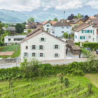 Aussenansicht der restaurierten Hofstätte