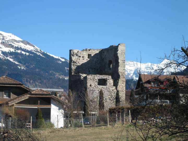 Burg Friedau und Haus zur Glocke