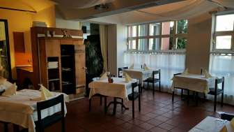 Innenraum der Osteria Adler