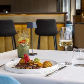 Leckeres Essen in modern-gemütlicher Atmosphäre im Alpin Royal Restaurant