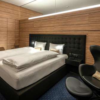 Komfortables Doppelzimmer im Grand Casino Hotel Liechtenstein