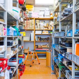 OFFCUT St.Gallen shelving with various materials