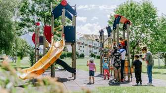 Playground Auring