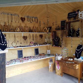 Jewellery Hüsli inside