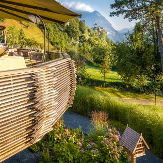 Adlernest im Park Hotel Sonnenhof mit Blick auf Schloss Vaduz