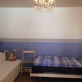 Bedroom with 4 beds