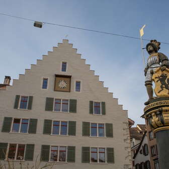 SH_Altstadt_Platz_Brunnen