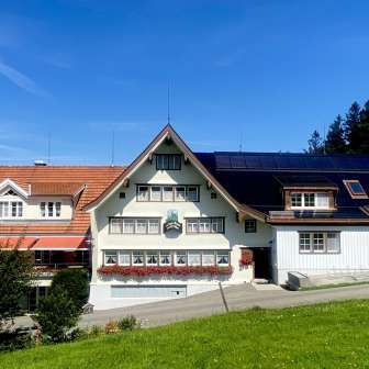 Hirschen Wald - Guesthouse & Bakery
