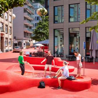 Brunnen beim roten Platz in St.Gallen
