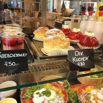 44 Café im Hof