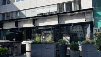 Aussenaufnahme der Esquire Bar & Bistro in Vaduz