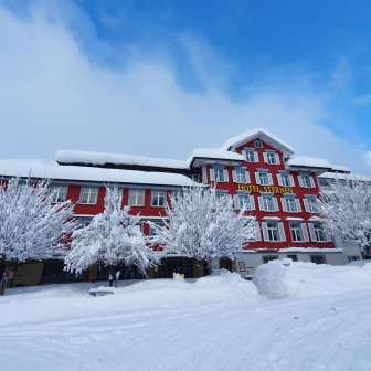 Hotel Sternen Aussenansicht Winter