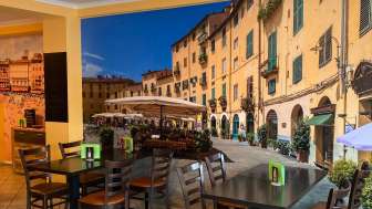 Exterior view of the Bar & Bistro "La Piazza"