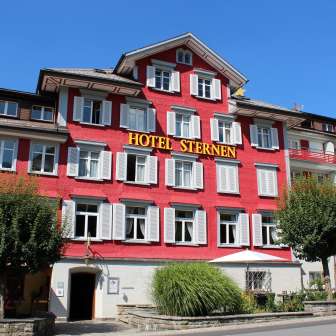 Hotel Sternen Aussenansicht Sommer